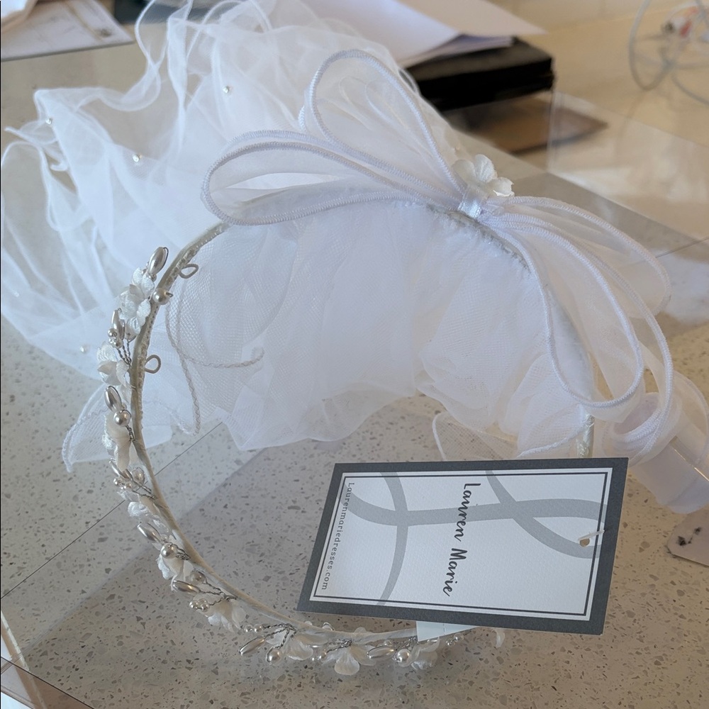 White girls veil  nwt